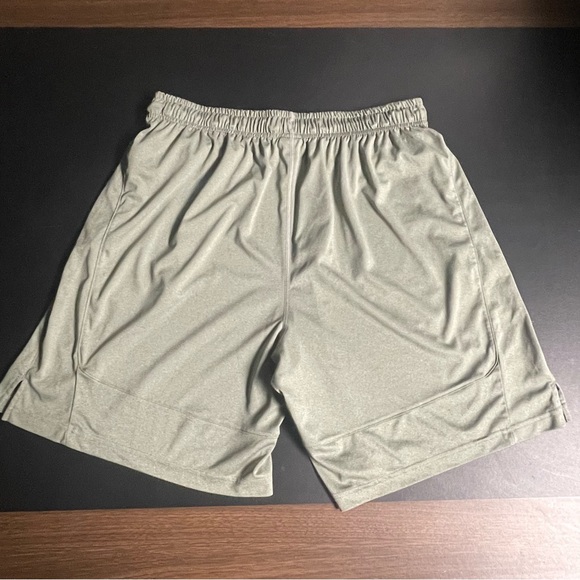 Nike Gray‎ Athletic Shorts - Picture 2 of 4